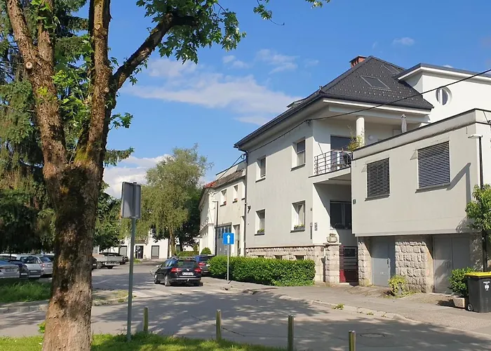 Relax & Enjoy Apartman *